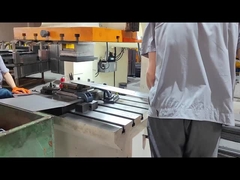 Hoe heet de punchmachine?