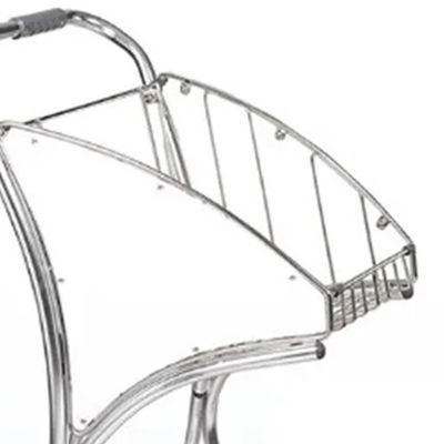 Praktische bagagewagens met stevige rubberen wielen en een duurzaam metalen frame